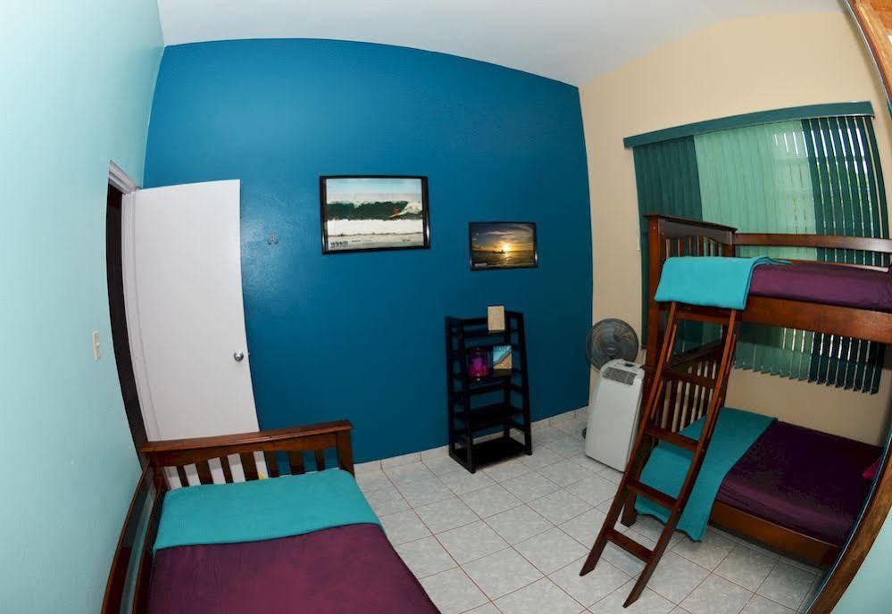 Wssm Surf House Bed & Breakfast Aguadilla Eksteriør bilde