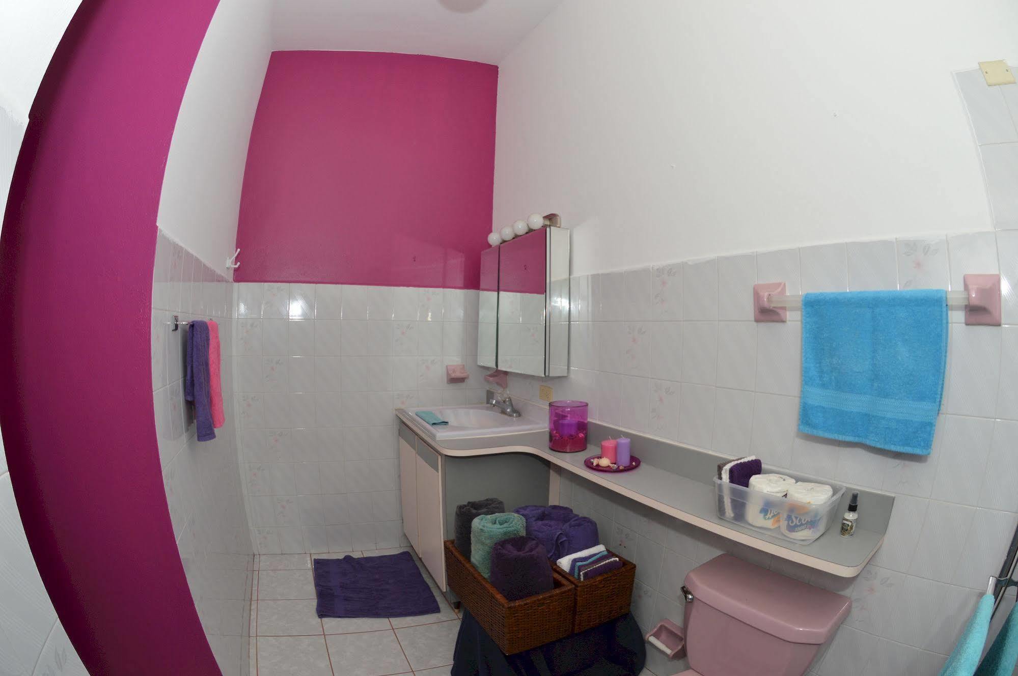 Wssm Surf House Bed & Breakfast Aguadilla Eksteriør bilde